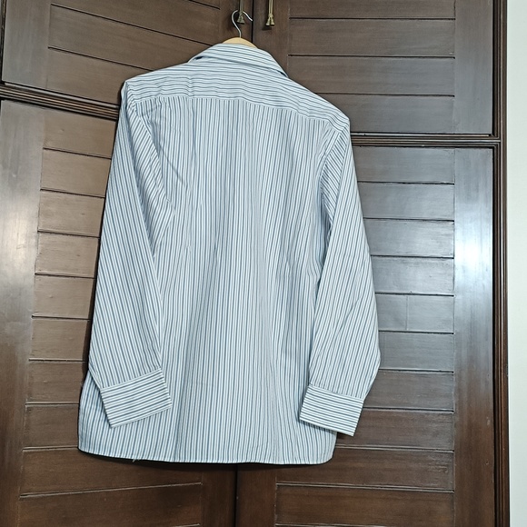 Louis Philippe Men's White Slim Fit Stripe Full Sleeve Premium Cotton Shirt - Picture 2 of 6